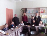 Благочинный Чаусского округа поздравил школьников с Рождеством Христовым