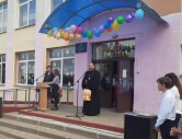 Священник благословил на новый учебный год школьников селения Ходосы