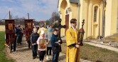 В Чаусах в Вербное воскресенье состоялся детский крестный ход вокруг храма