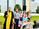 В Климовичах священник принял участие в мероприятии, посвященном началу сбора урожая продовольственного зерна
