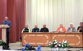 Благочинный Чериковского округа принял участие в районном родительском собрании