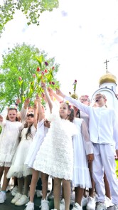 Крестный ход, молебен и фестиваль прошли 17 мая в Могилеве в поддержку семейных ценностей