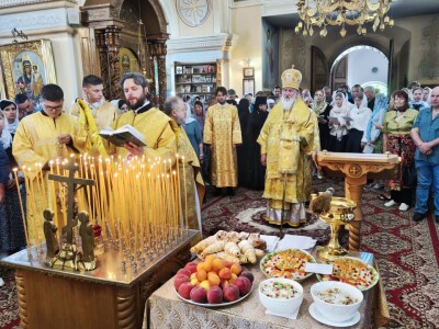 В  Неделю 8-ю по Пятидесятнице в Никольском монастыре г.Могилева архиепископ Софроний совершил Литургию и возглавил служение панихиды о приснопамятной игумении Евгении
