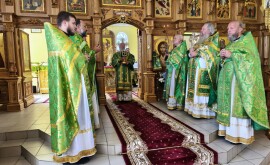 Владыка Софроний возглавил престольный праздник храма прп.Серафима Саровского