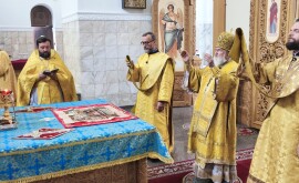 В Неделю 13-ю по Пятидесятнице архиепископ Софроний совершил Литургию в Преображенском соборе г.Могилева.